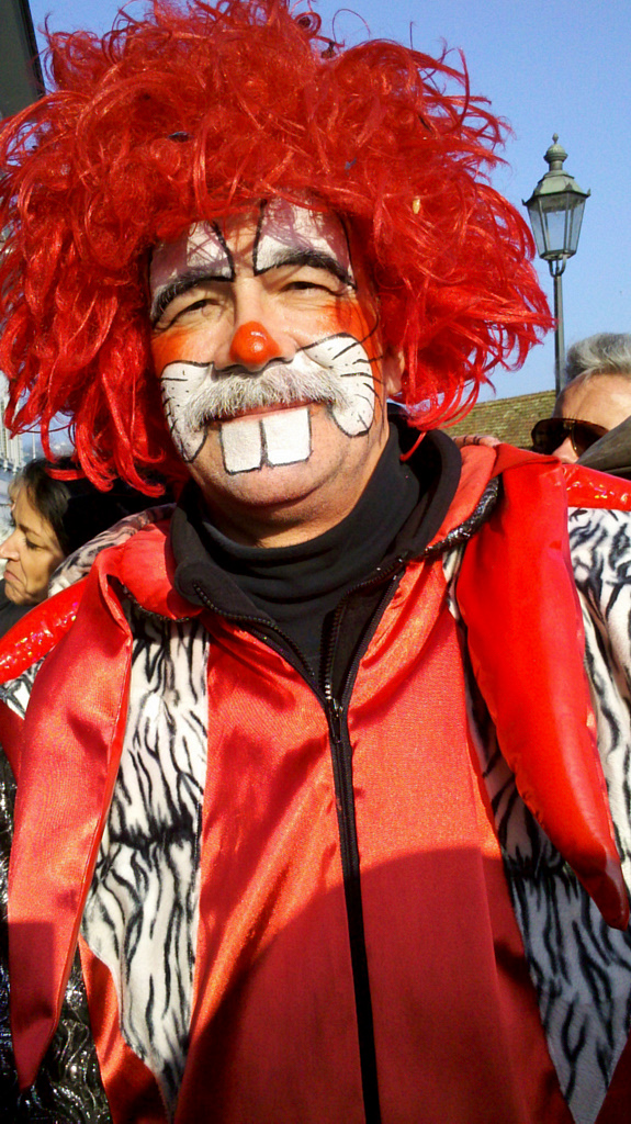 2011-03-07_16-07-40_376_red